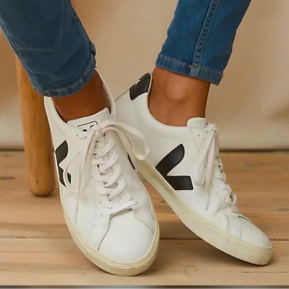 Veja Esplar leather Sneakers NEW